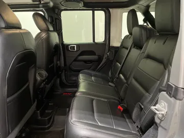 2020 Jeep Wrangler Unlimited - image 15