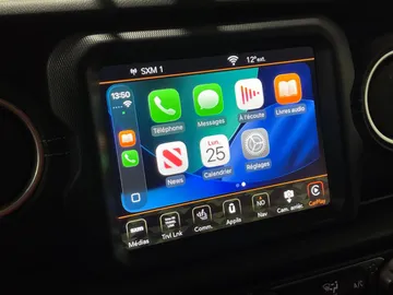2020 Jeep Wrangler Unlimited - image 7