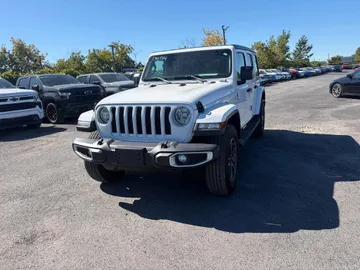 2023 Jeep Wrangler - image 3