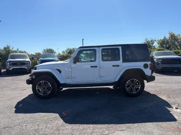 2023 Jeep Wrangler - image 4