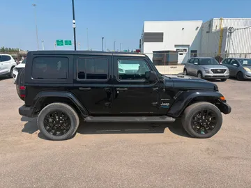 2022 Jeep Wrangler 4xe - image 6
