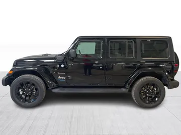 2022 Jeep Wrangler 4xe - image 4