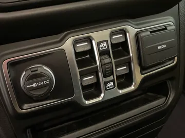 2021 Jeep Wrangler 4xe - image 24