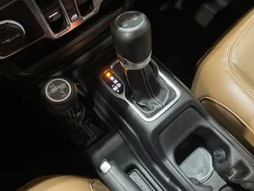 2021 Jeep Wrangler 4xe - image 29
