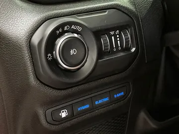 2021 Jeep Wrangler 4xe - image 31