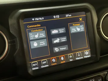 2021 Jeep Wrangler 4xe - image 25