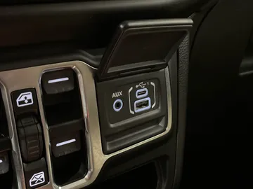 2021 Jeep Wrangler 4xe - image 28