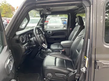 2022 Jeep Wrangler 4xe - image 8