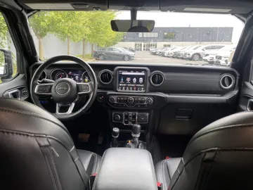 2022 Jeep Wrangler 4xe - image 9