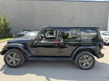 2022 Jeep Wrangler 4xe - image 4