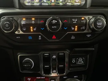 2022 Jeep Wrangler 4xe - image 27