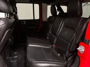 2022 Jeep Wrangler 4xe - image 15