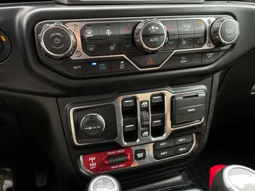 2022 Jeep Wrangler 4xe - image 20