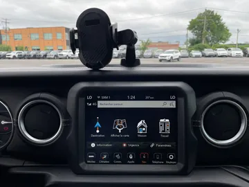2022 Jeep Wrangler 4xe - image 18