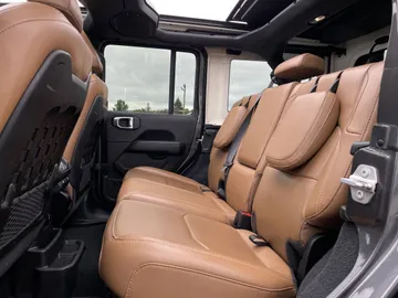 2022 Jeep Wrangler 4xe - image 15