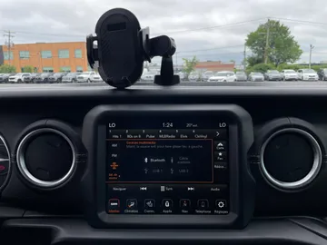 2022 Jeep Wrangler 4xe - image 23