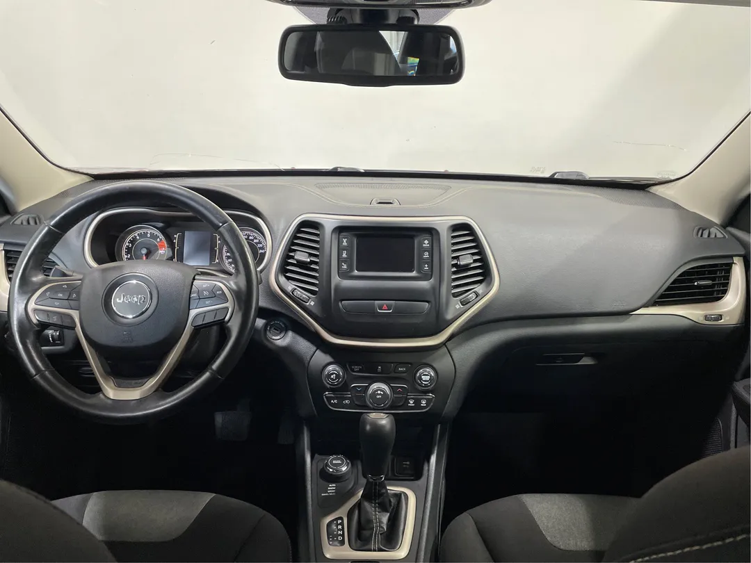 2016 Jeep Cherokee — photo 4