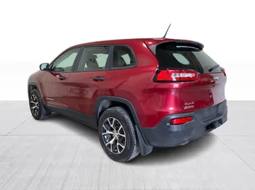 2016 Jeep Cherokee - image 10