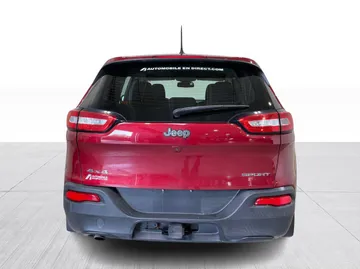 2016 Jeep Cherokee - image 11