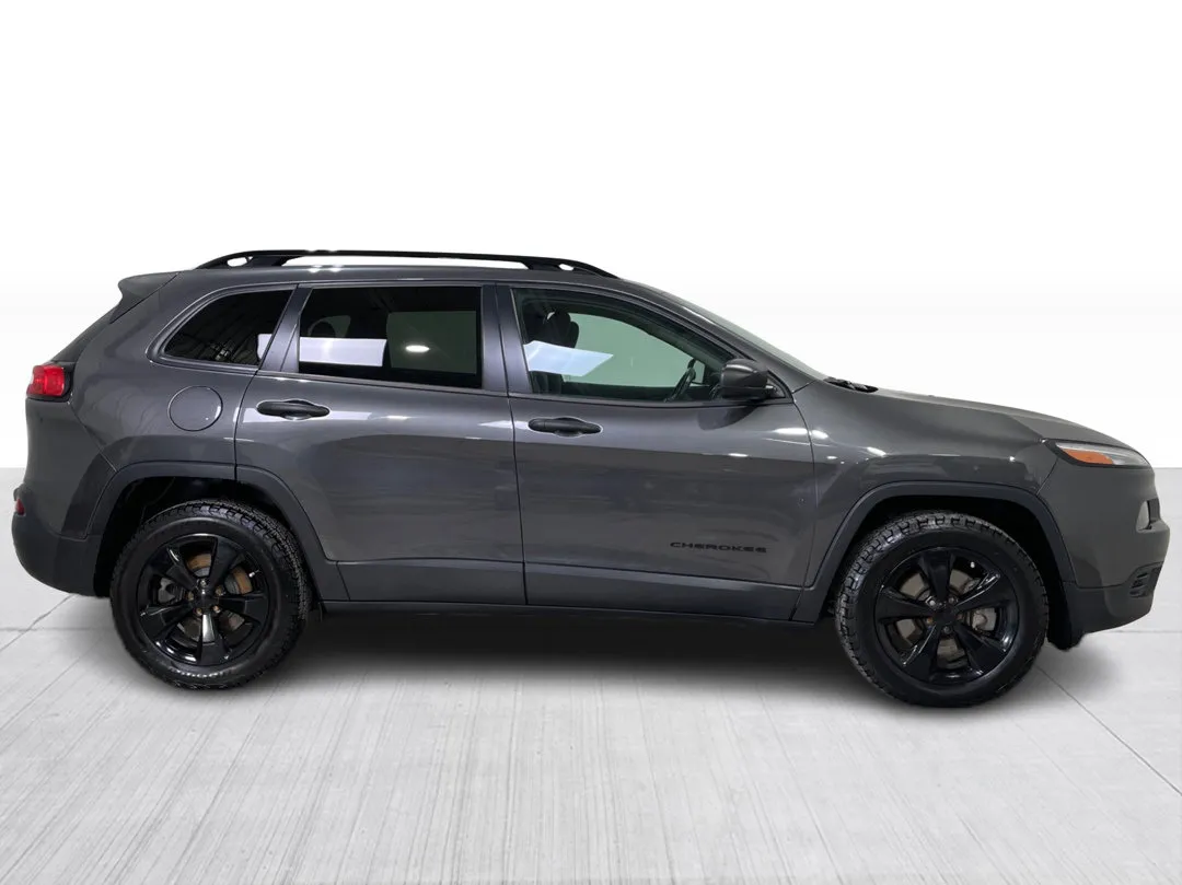 2016 Jeep Cherokee — photo 2