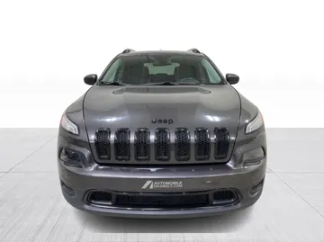 2016 Jeep Cherokee - image 7