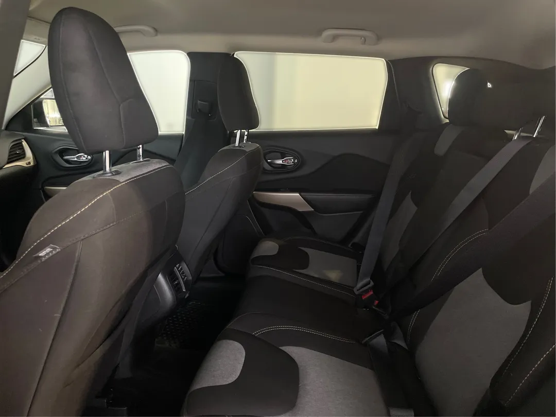 2018 Jeep Cherokee Altitude, photo 10