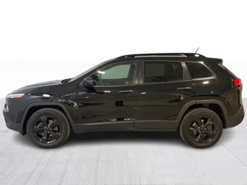 2018 Jeep Cherokee - image 4
