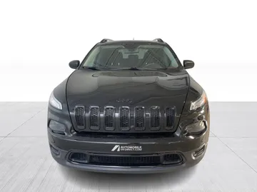 2018 Jeep Cherokee - image 2