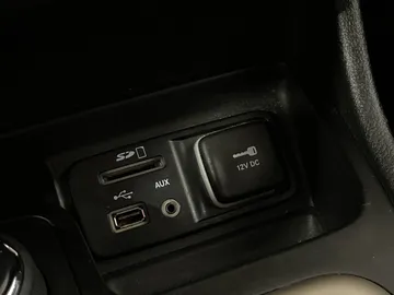 2018 Jeep Cherokee - image 25