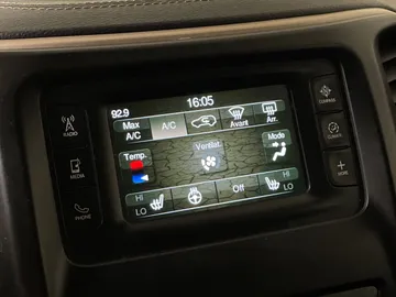 2018 Jeep Cherokee - image 23