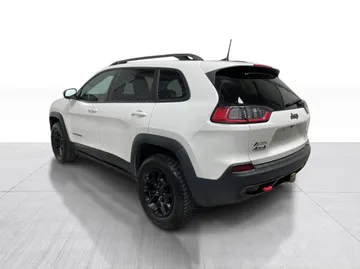 2019 Jeep Cherokee - image 10