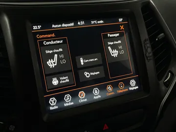 2019 Jeep Cherokee - image 29