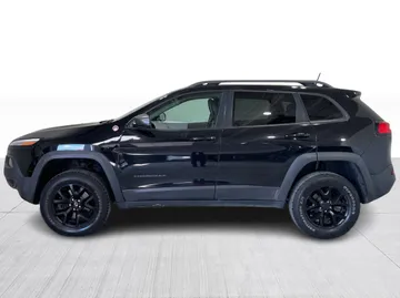 2017 Jeep Cherokee - image 10