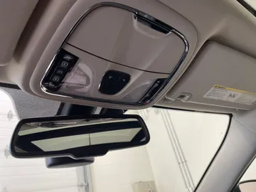 2017 Jeep Cherokee - image 16