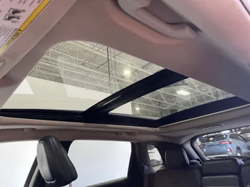2017 Jeep Cherokee - image 6