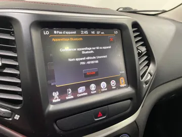2017 Jeep Cherokee - image 26