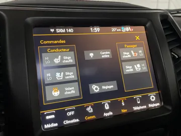 2022 Jeep Cherokee - image 30