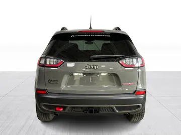 2022 Jeep Cherokee - image 13