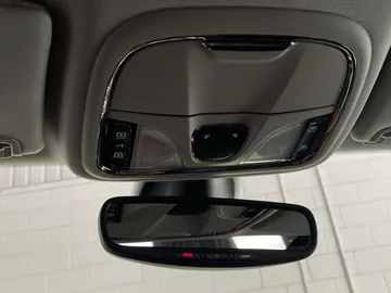 2022 Jeep Cherokee - image 17