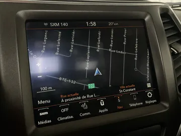2022 Jeep Cherokee - image 24
