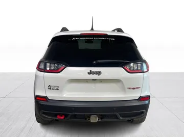 2020 Jeep Cherokee - image 12
