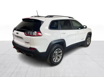 2020 Jeep Cherokee - image 14