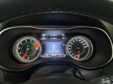 2020 Jeep Cherokee - image 17