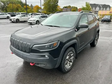 2020 Jeep Cherokee - image 3