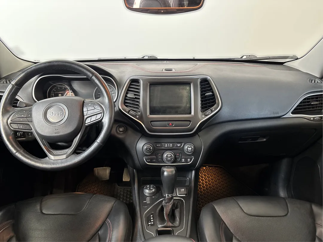 2019 Jeep Cherokee — photo 4