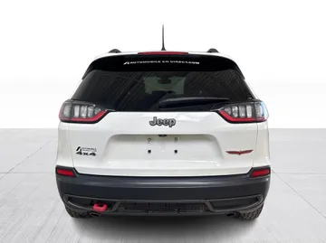 2019 Jeep Cherokee - image 12