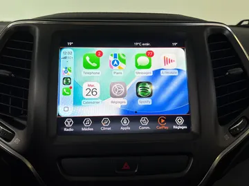 2019 Jeep Cherokee - image 27