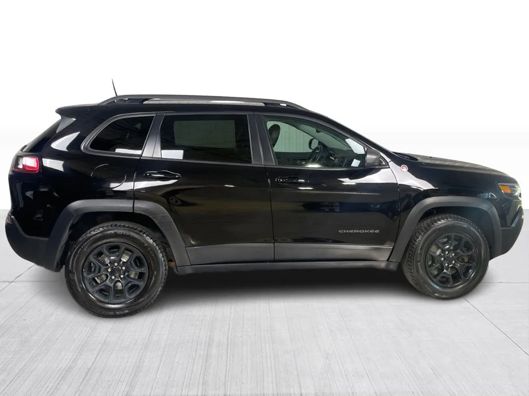 2021 Jeep Cherokee — photo 2