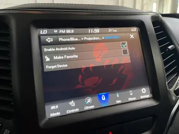 2022 Jeep Cherokee - image 7