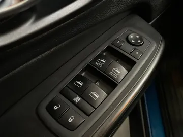 2022 Jeep Cherokee - image 28